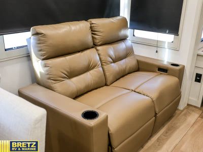 2026 Grand Design Solitude - Photo 33