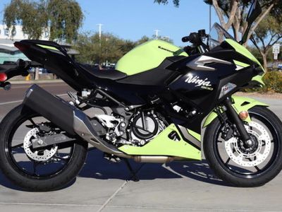 2026 Kawasaki Ninja 500 ABS Metallic Yellowish Green/Ebony - Photo 4