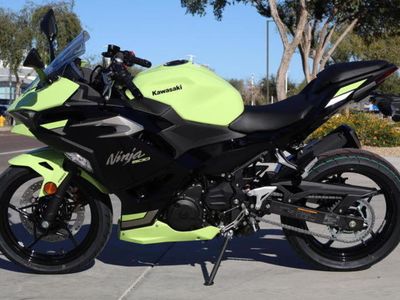2026 Kawasaki Ninja 500 ABS Metallic Yellowish Green/Ebony - Photo 8