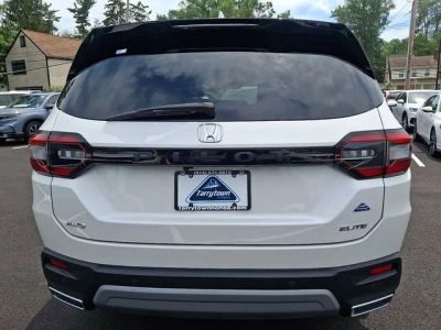 2023 Honda Pilot — detail view