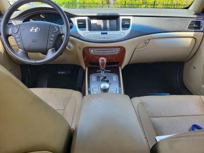 2012 Hyundai Genesis — photo 14 view