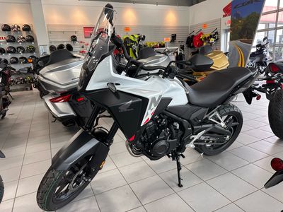 2025 Honda NX500 - Photo 2