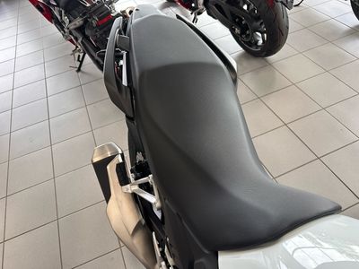 2025 Honda NX500 - Photo 8