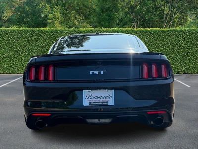 2016 Ford Mustang — detail view