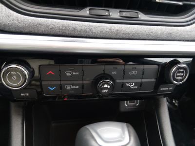 2024 Jeep Compass — photo 13 view