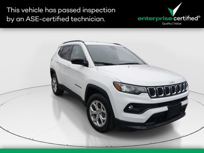 2024 Jeep Compass Latitude 4x4 — front three-quarter view