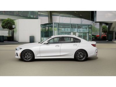 2026 BMW 3 Series - Photo 4