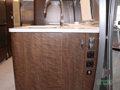2026 Airstream Globetrotter - Photo 25