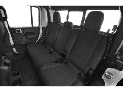 2026 Jeep Gladiator — photo 10 view