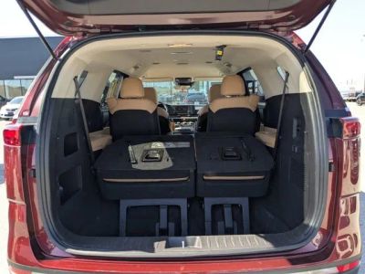 2024 Kia Carnival — photo 12 view