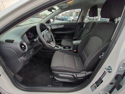 2024 Kia Forte — photo 8 view
