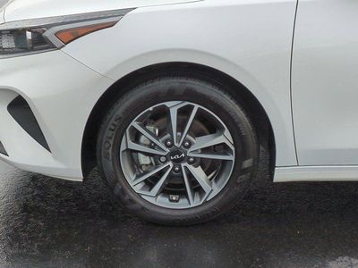 2024 Kia Forte — photo 7 view