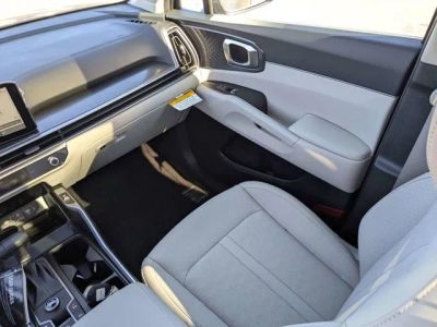 2025 Kia Sorento — photo 16 view