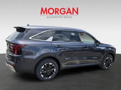 2025 Kia Sorento — photo 10 view
