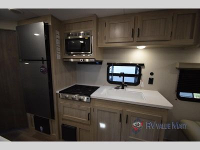 2026 Coachmen RV Catalina Summit Series 8 - Photo 11