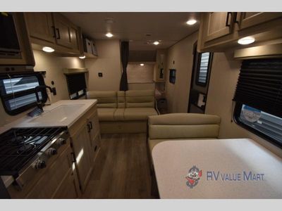 2026 Coachmen RV Catalina Summit Series 8 - Photo 15