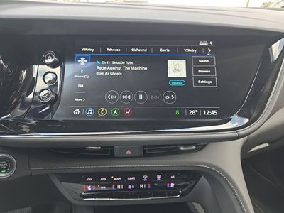 2023 Buick Envision — photo 11 view