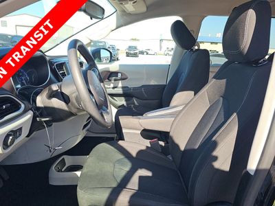 2024 Chrysler Voyager - Photo 6