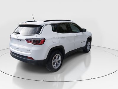 2024 Jeep Compass — photo 7 view