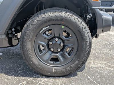 2026 Jeep Wrangler — photo 12 view