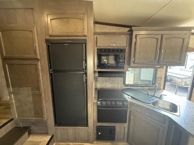 2017 Winnebago Voyage Lite - Photo 9