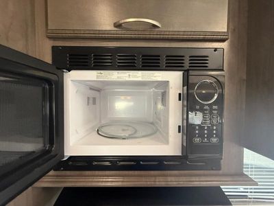 2017 Winnebago Voyage Lite - Photo 12