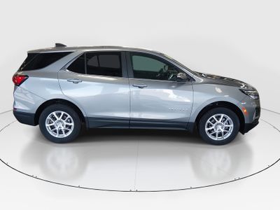 2024 Chevrolet Equinox — photo 8 view