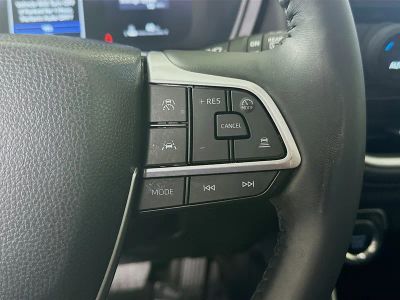 2025 Toyota Grand Highlander — photo 17 view