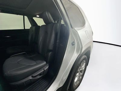2025 Toyota Grand Highlander — photo 26 view