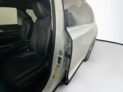 2025 Toyota Grand Highlander — photo 12 view