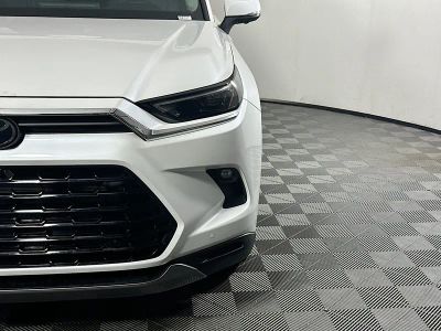 2025 Toyota Grand Highlander — photo 9 view