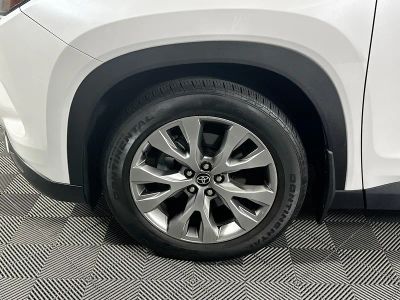 2025 Toyota Grand Highlander — photo 11 view