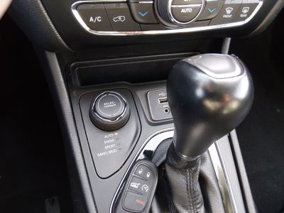 2023 Jeep Cherokee - Photo 19