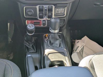 2026 Jeep Gladiator — photo 17 view