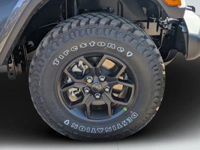 2026 Jeep Gladiator — photo 9 view