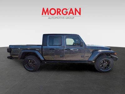 2026 Jeep Gladiator — side profile view