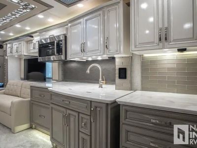 2025 Newmar Essex - Photo 20
