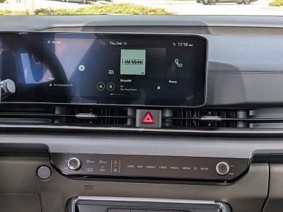 2026 Kia Carnival — photo 24 view