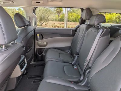 2026 Kia Carnival — photo 16 view