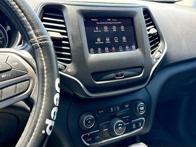 2019 Jeep Cherokee — photo 25 view