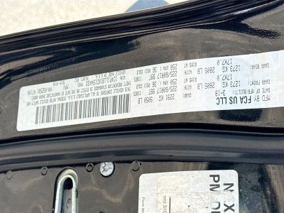 2019 Jeep Cherokee — photo 42 view