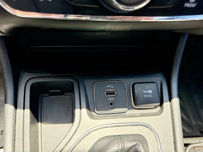2019 Jeep Cherokee — photo 28 view