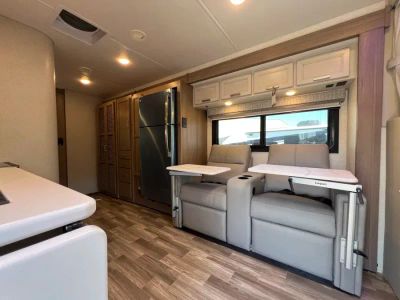 2027 Thor Motor Coach MAGNITUDE GRAND — photo 7 view