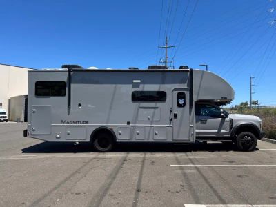 2027 Thor Motor Coach MAGNITUDE GRAND — photo 23 view
