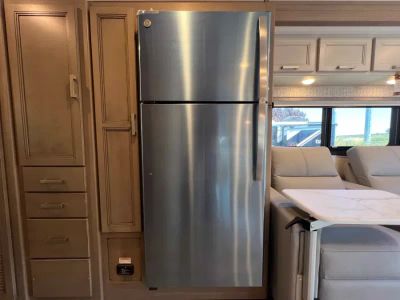 2027 Thor Motor Coach MAGNITUDE GRAND — photo 15 view