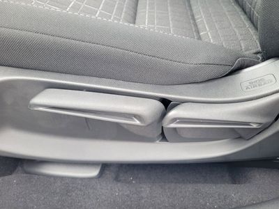 2026 Honda HR-V LX - Photo 15
