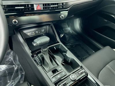 2026 Kia K5 — photo 25 view