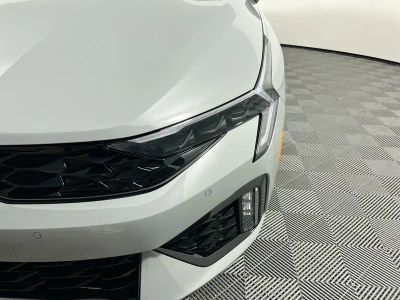 2026 Kia K5 — photo 11 view