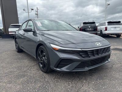 2026 Hyundai Elantra - Photo 3