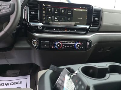 2026 GMC Sierra 3500HD — photo 8 view